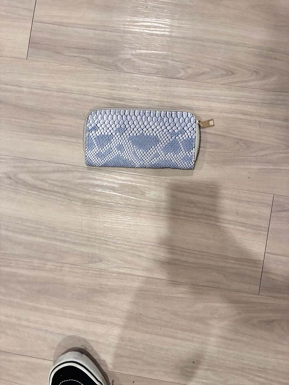 Blue and White Snake Print Zip Around Accordion Wallet Clutch